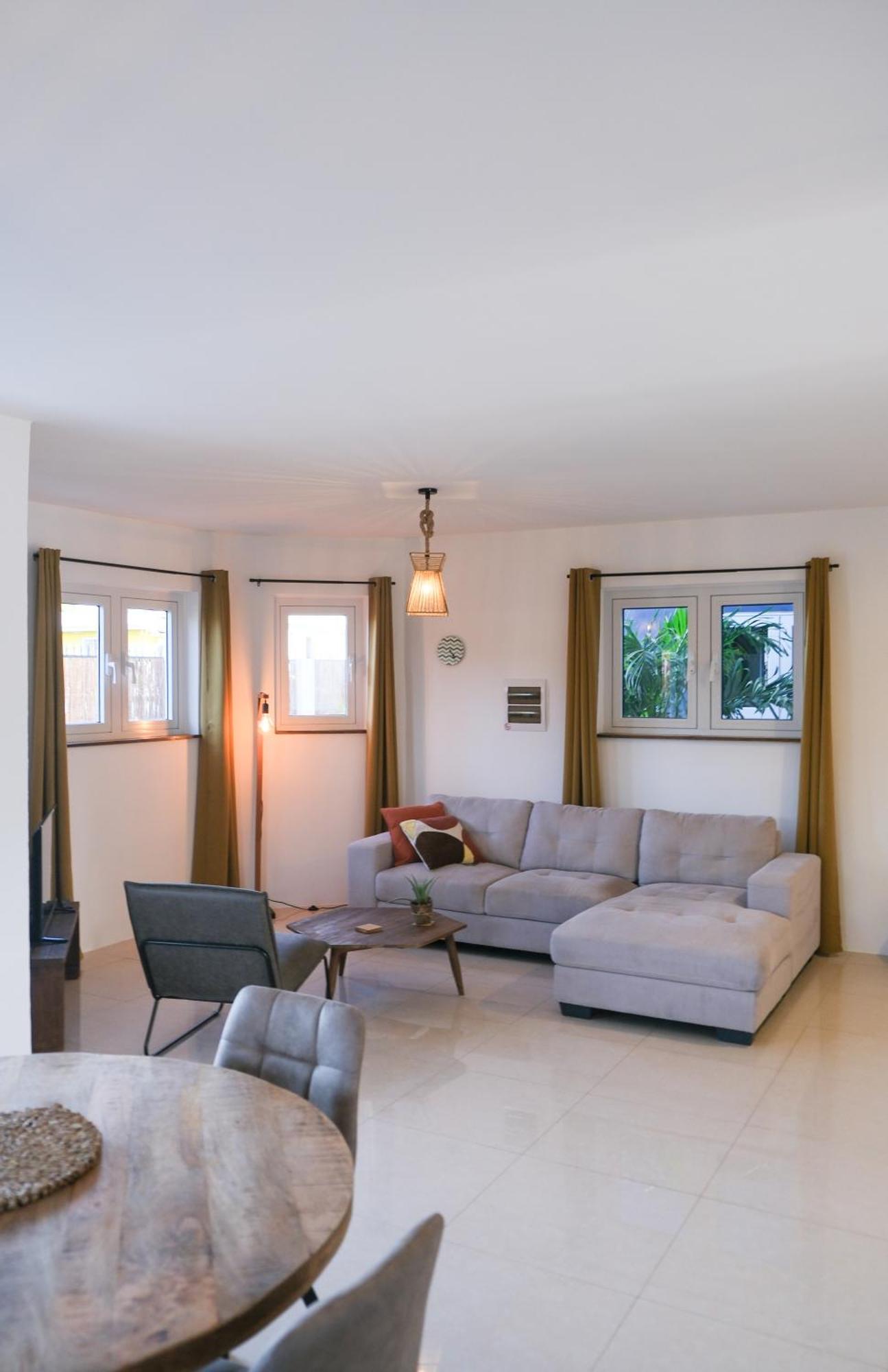 Tiki Blou - Mini Resort Centraal Gelegen Tussen Mambo Beach & Jan Thiel Willemstad Ngoại thất bức ảnh